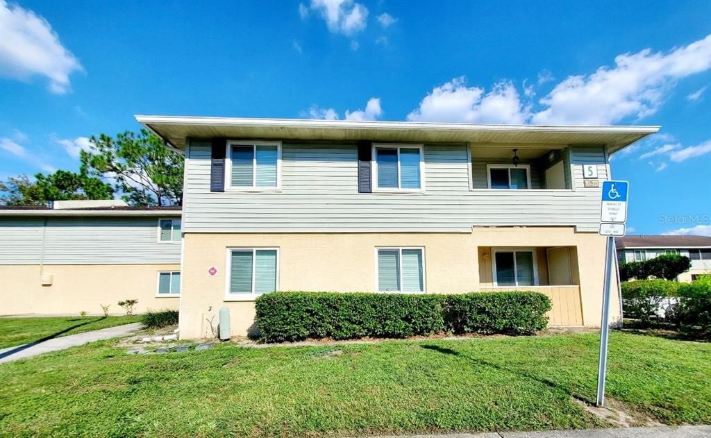 For Rent: $1,595 (2 beds, 2 baths, 918 Square Feet)