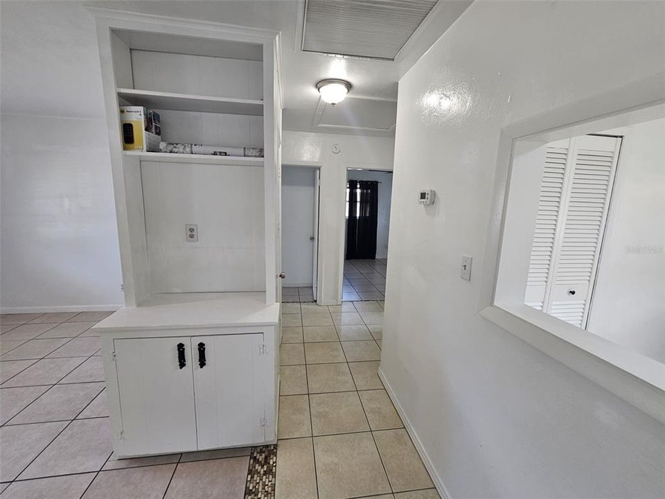 For Rent: $1,950 (3 beds, 1 baths, 1152 Square Feet)