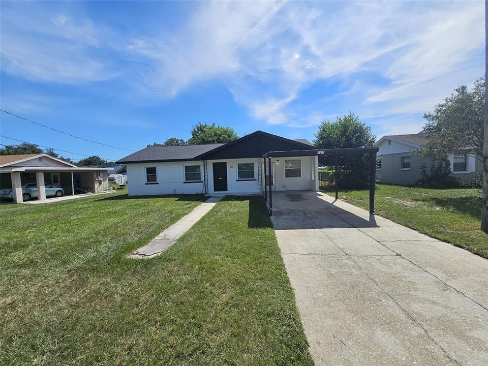 For Rent: $1,950 (3 beds, 1 baths, 1152 Square Feet)