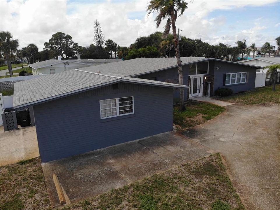 For Sale: $375,000 (4 beds, 2 baths, 2036 Square Feet)