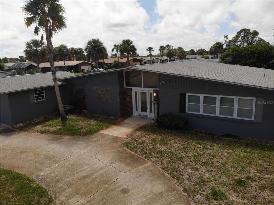For Sale: $375,000 (4 beds, 2 baths, 2036 Square Feet)