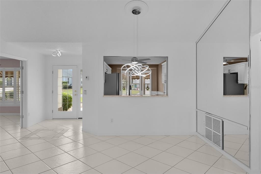 На продажу: $365,900 (3 спален, 2 ванн, 1452 Квадратных фут)