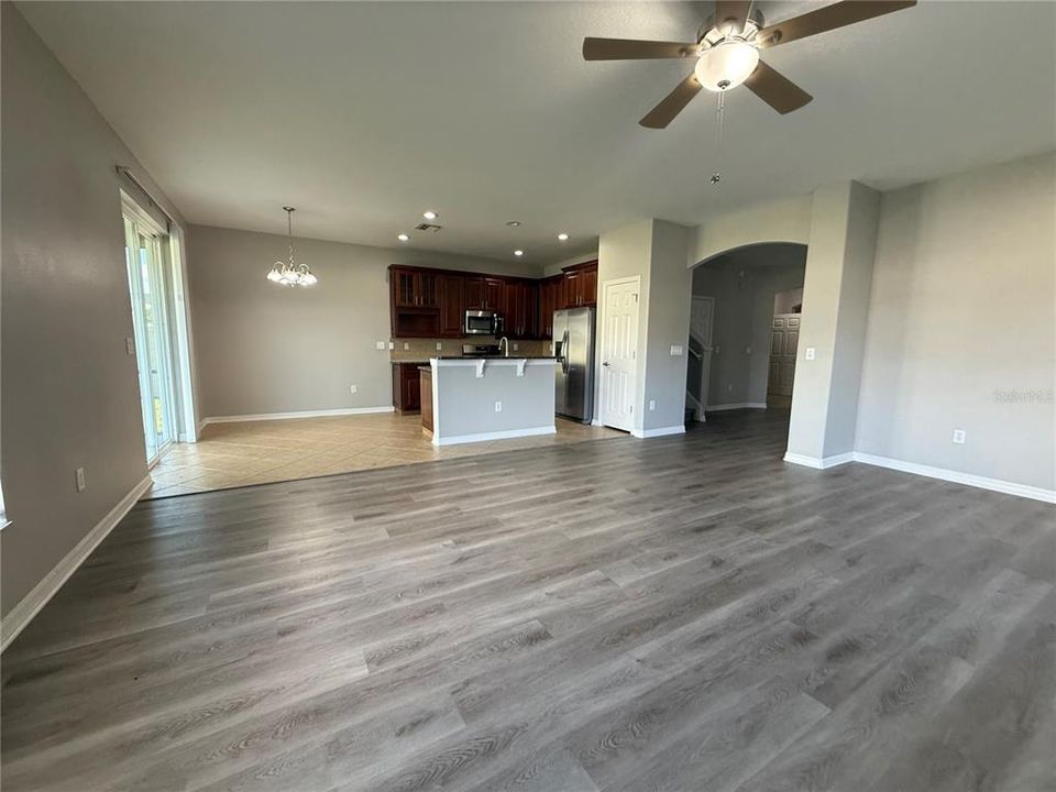 For Sale: $329,000 (4 beds, 2 baths, 2956 Square Feet)