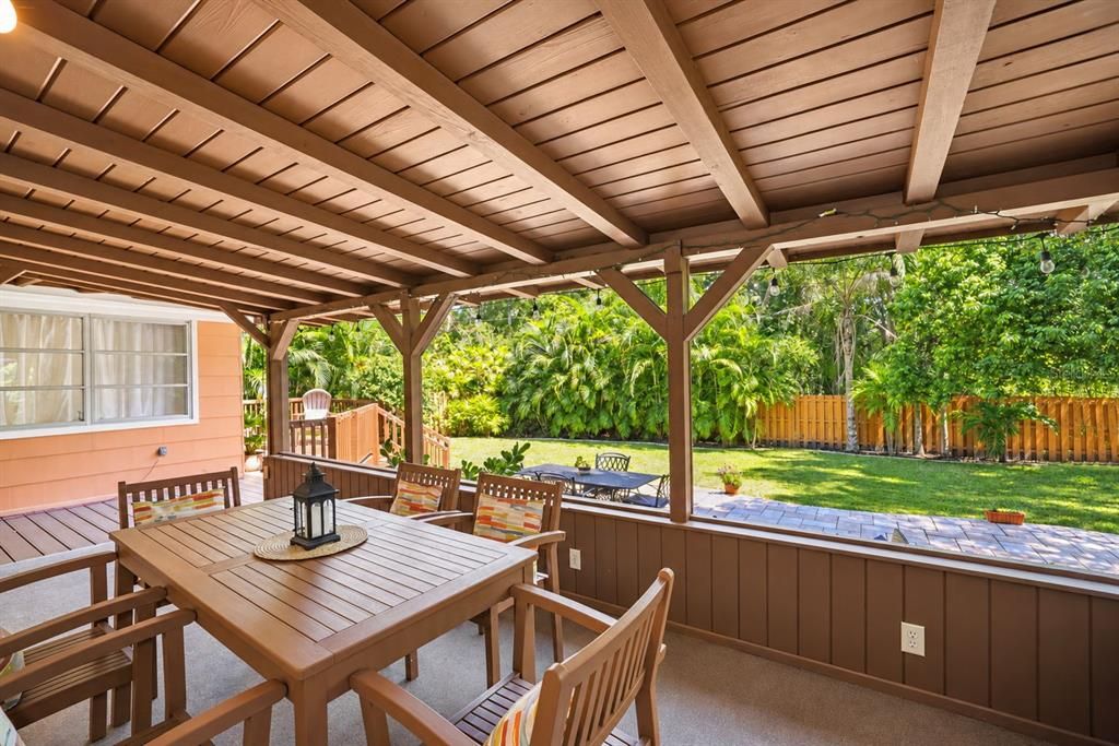 En Venta: $535,000 (2 camas, 3 baños, 1256 Pies cuadrados)