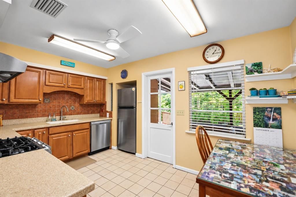 En Venta: $535,000 (2 camas, 3 baños, 1256 Pies cuadrados)