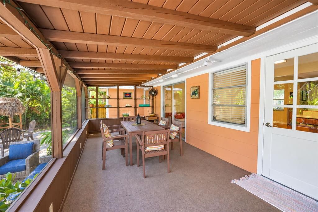 En Venta: $535,000 (2 camas, 3 baños, 1256 Pies cuadrados)