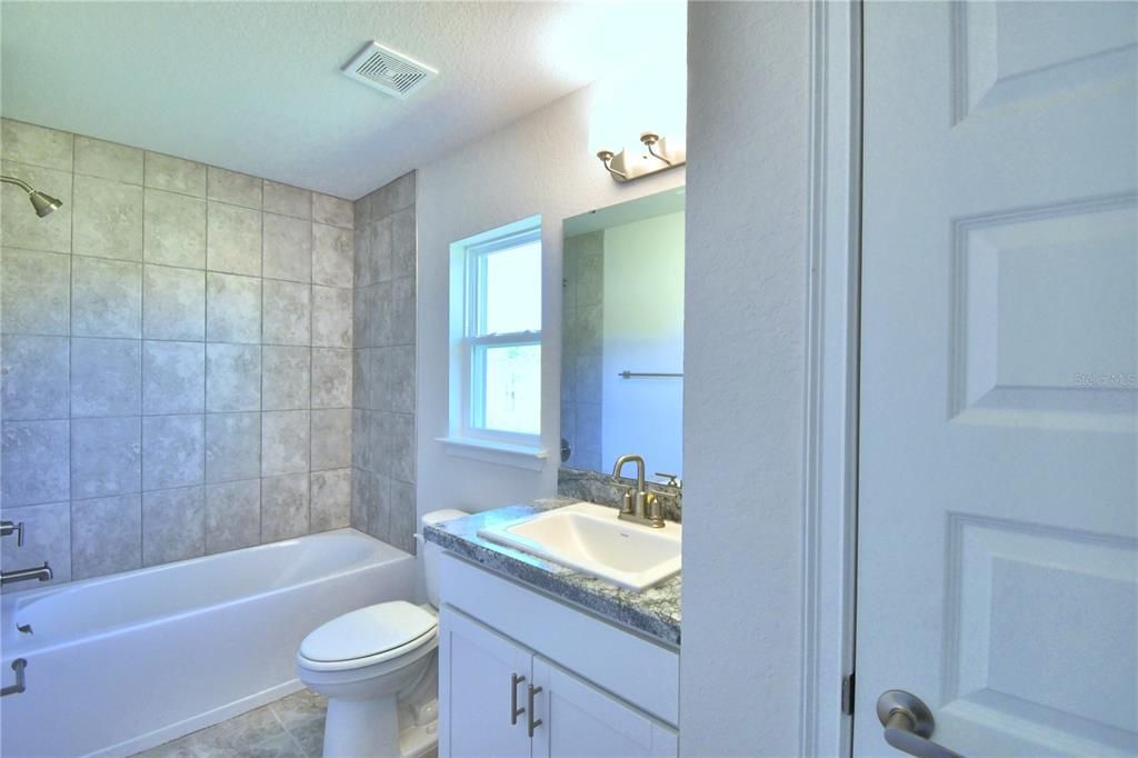 For Sale: $386,366 (4 beds, 3 baths, 2200 Square Feet)