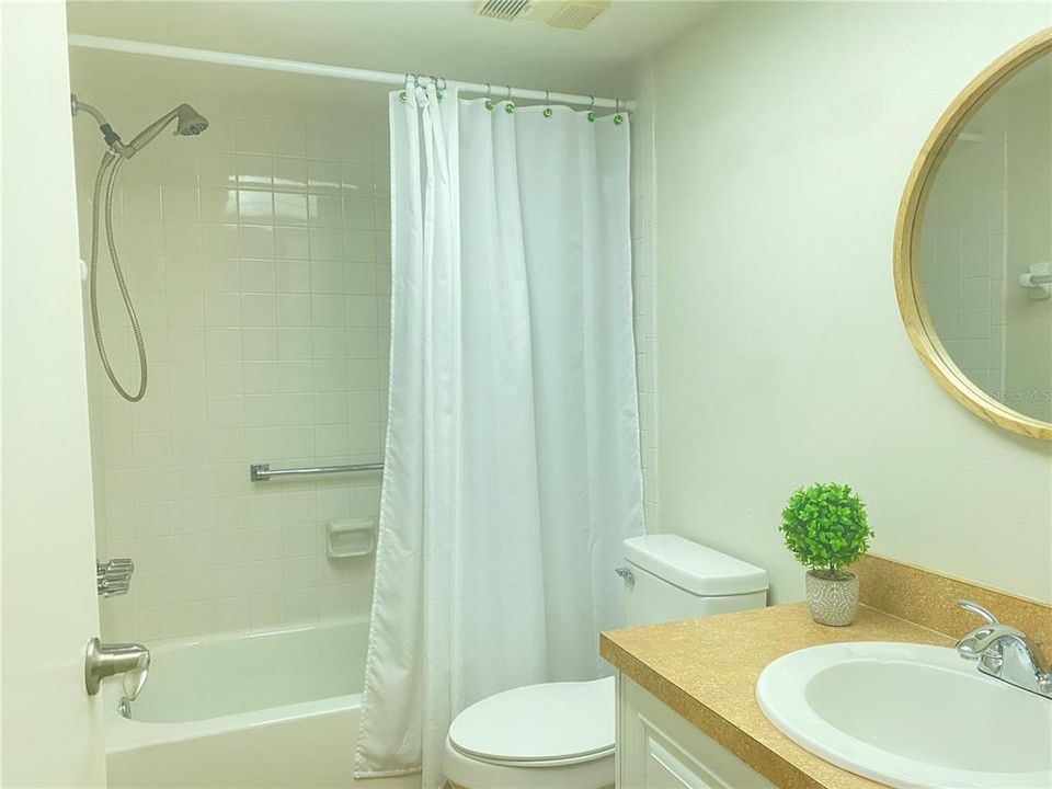 For Rent: $1,450 (2 beds, 2 baths, 1001 Square Feet)