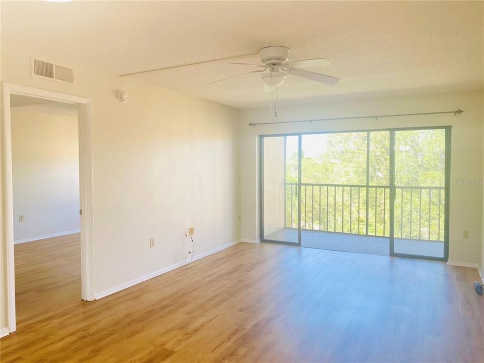 For Rent: $1,450 (2 beds, 2 baths, 1001 Square Feet)