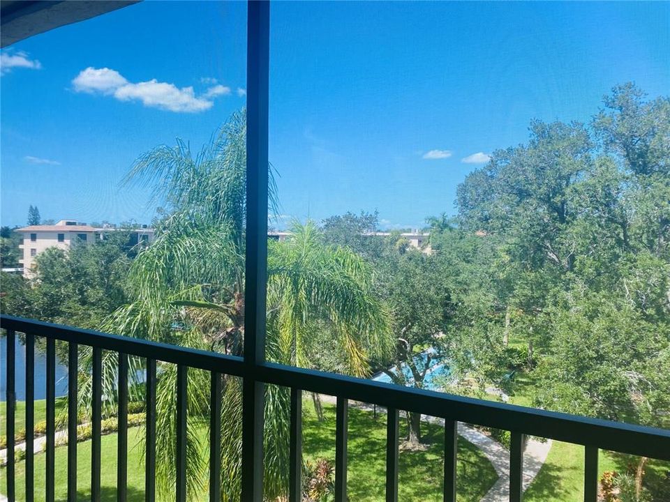 For Rent: $1,450 (2 beds, 2 baths, 1001 Square Feet)