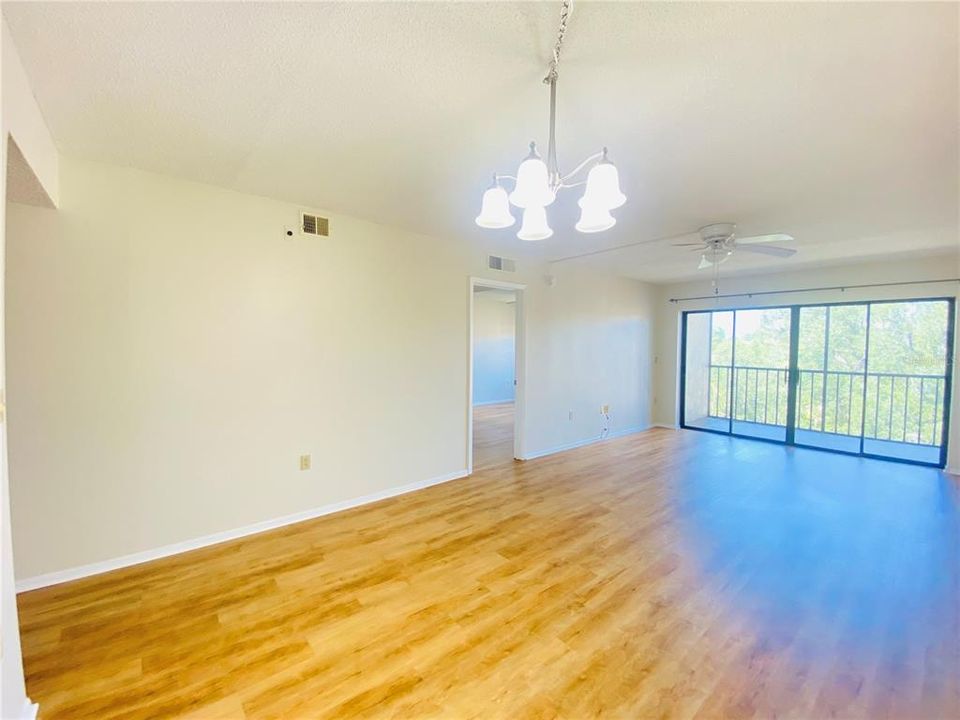 For Rent: $1,450 (2 beds, 2 baths, 1001 Square Feet)
