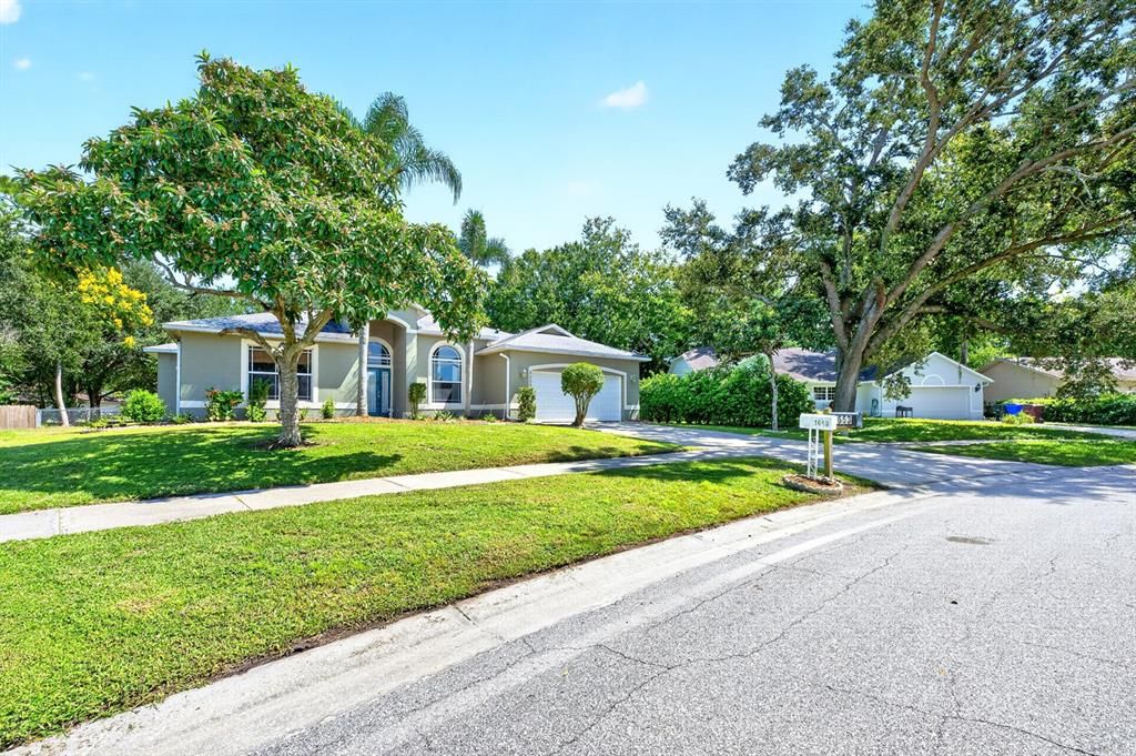 For Sale: $415,000 (5 beds, 2 baths, 2130 Square Feet)