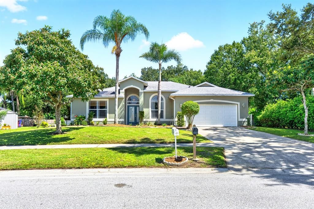 For Sale: $415,000 (5 beds, 2 baths, 2130 Square Feet)
