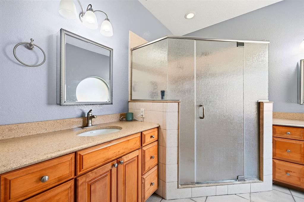 For Sale: $415,000 (5 beds, 2 baths, 2130 Square Feet)