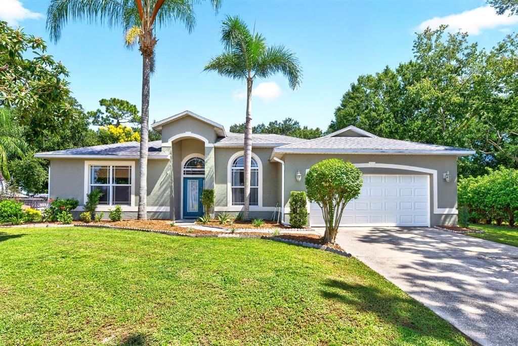 For Sale: $415,000 (5 beds, 2 baths, 2130 Square Feet)