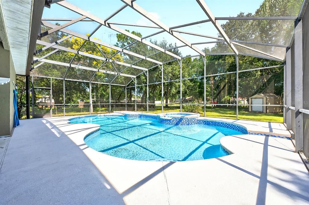 For Sale: $415,000 (5 beds, 2 baths, 2130 Square Feet)