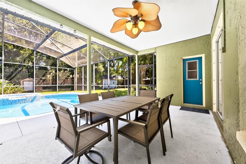 For Sale: $415,000 (5 beds, 2 baths, 2130 Square Feet)