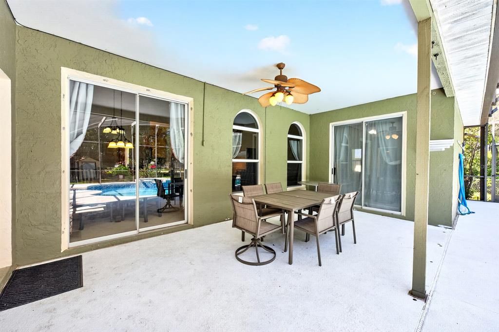 For Sale: $415,000 (5 beds, 2 baths, 2130 Square Feet)