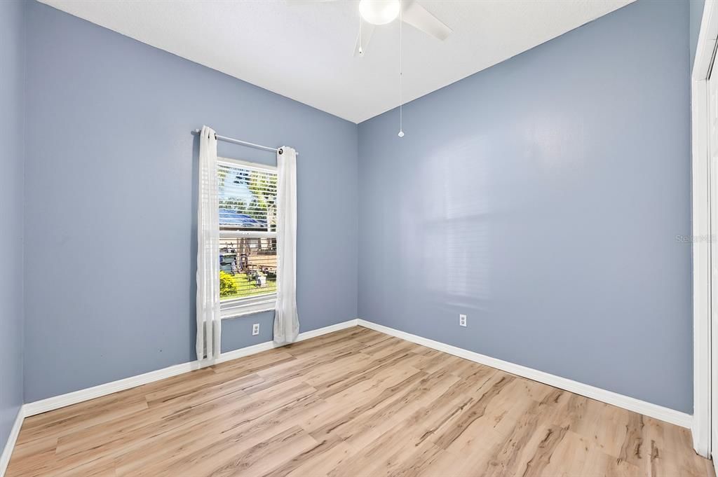 For Sale: $415,000 (5 beds, 2 baths, 2130 Square Feet)
