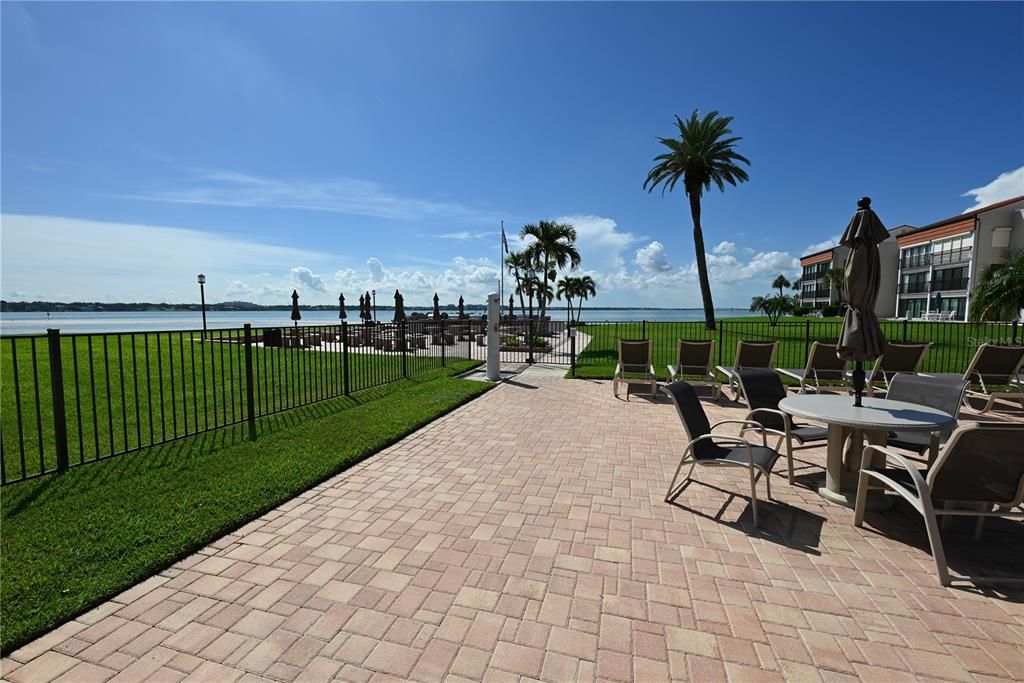 For Sale: $639,000 (2 beds, 2 baths, 1260 Square Feet)