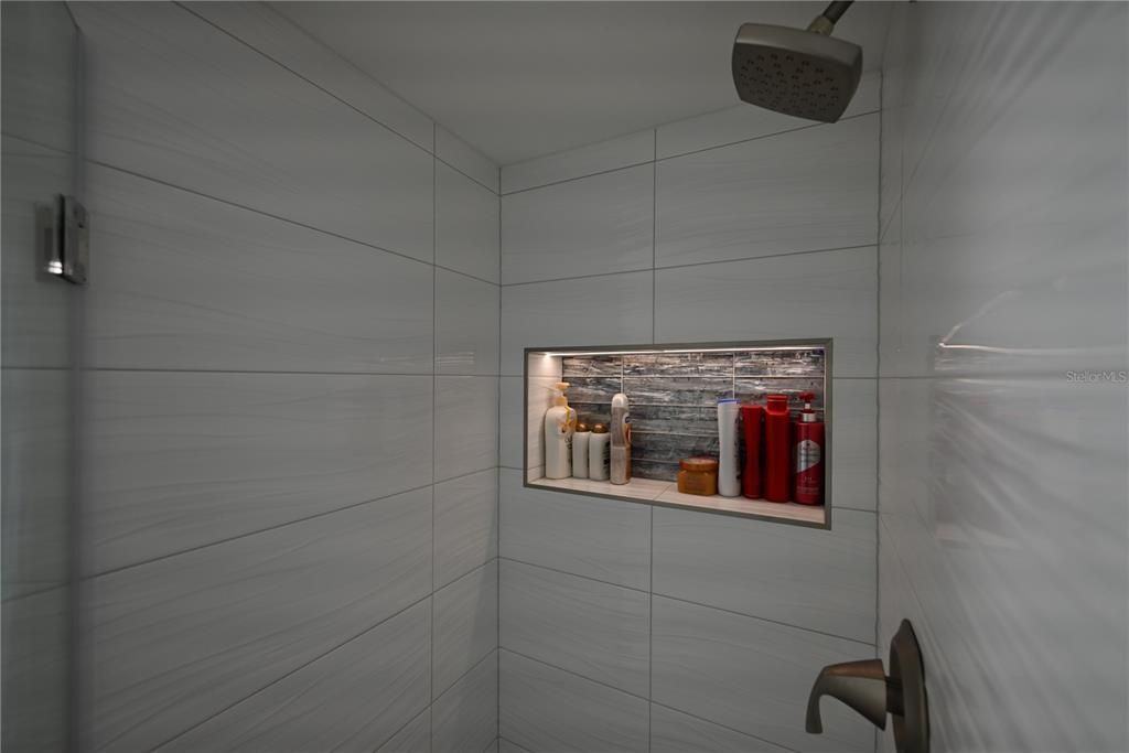 For Sale: $639,000 (2 beds, 2 baths, 1260 Square Feet)