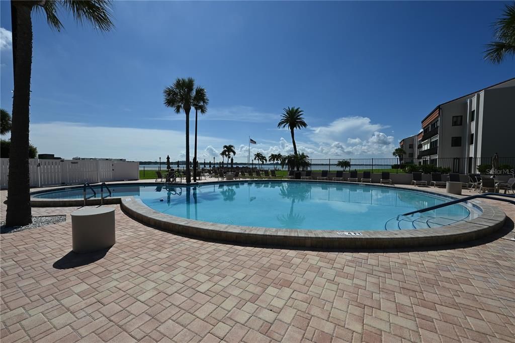 For Sale: $639,000 (2 beds, 2 baths, 1260 Square Feet)