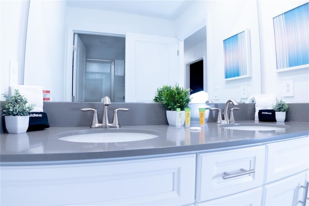 For Rent: $3,200 (4 beds, 3 baths, 1902 Square Feet)