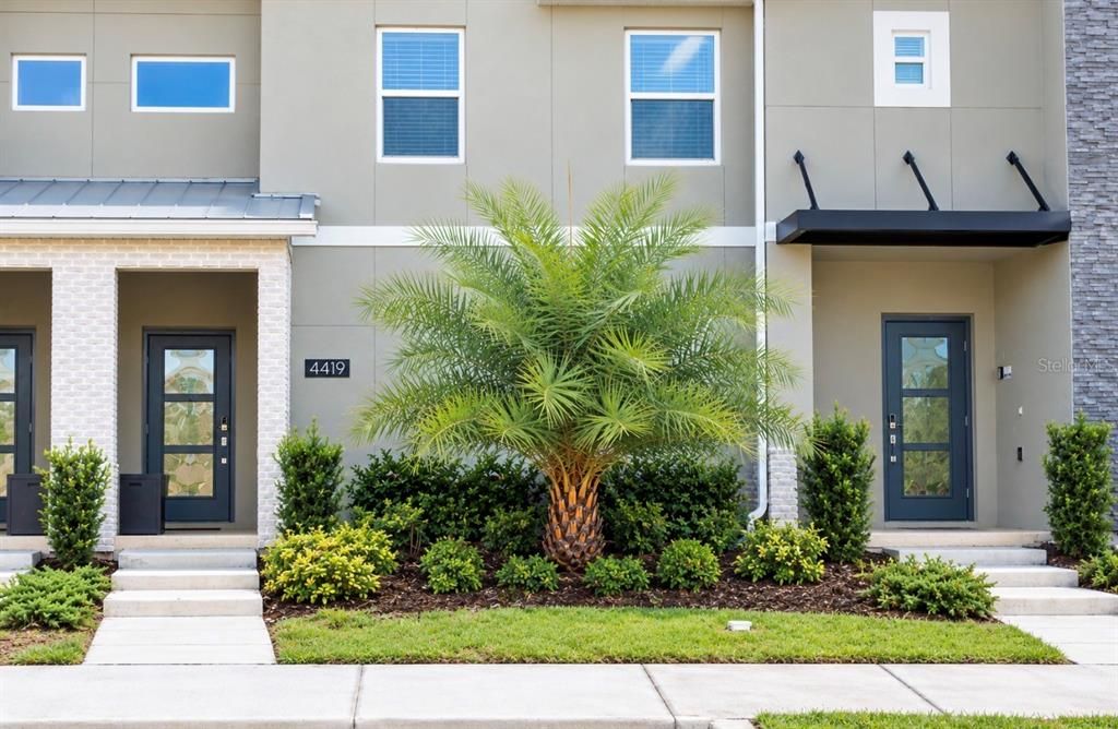 For Rent: $3,200 (4 beds, 3 baths, 1902 Square Feet)