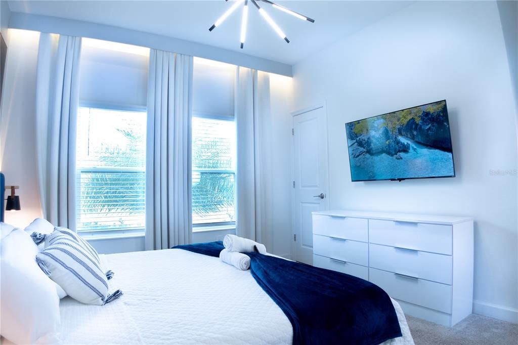 For Rent: $3,200 (4 beds, 3 baths, 1902 Square Feet)