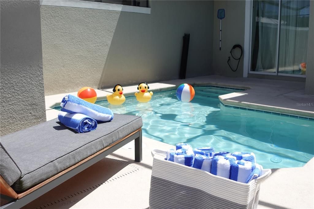 For Rent: $3,200 (4 beds, 3 baths, 1902 Square Feet)