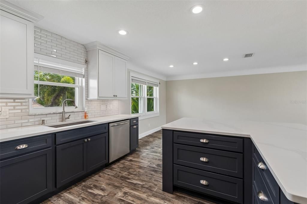 For Rent: $3,500 (3 beds, 2 baths, 1703 Square Feet)