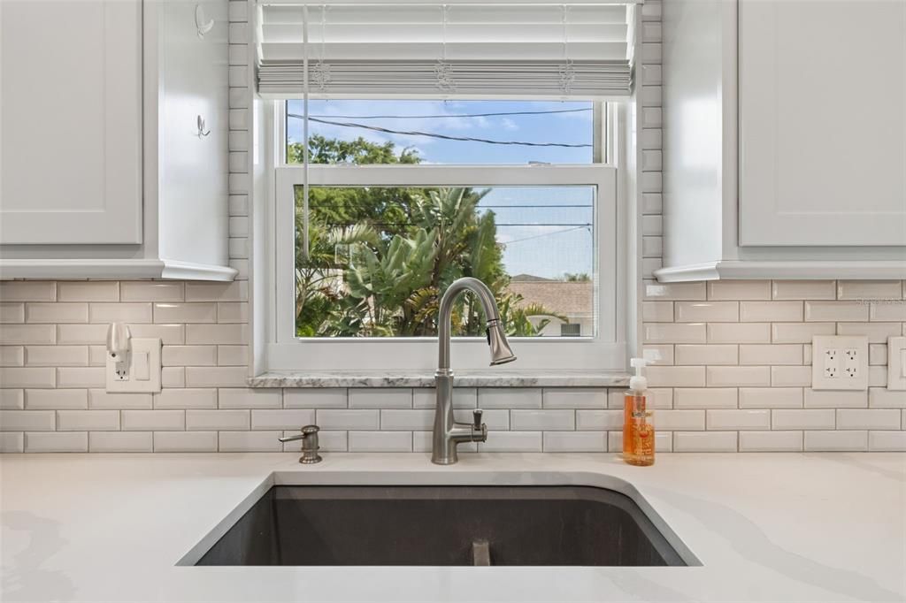 For Rent: $3,500 (3 beds, 2 baths, 1703 Square Feet)