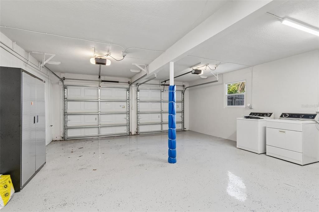 For Rent: $3,500 (3 beds, 2 baths, 1703 Square Feet)