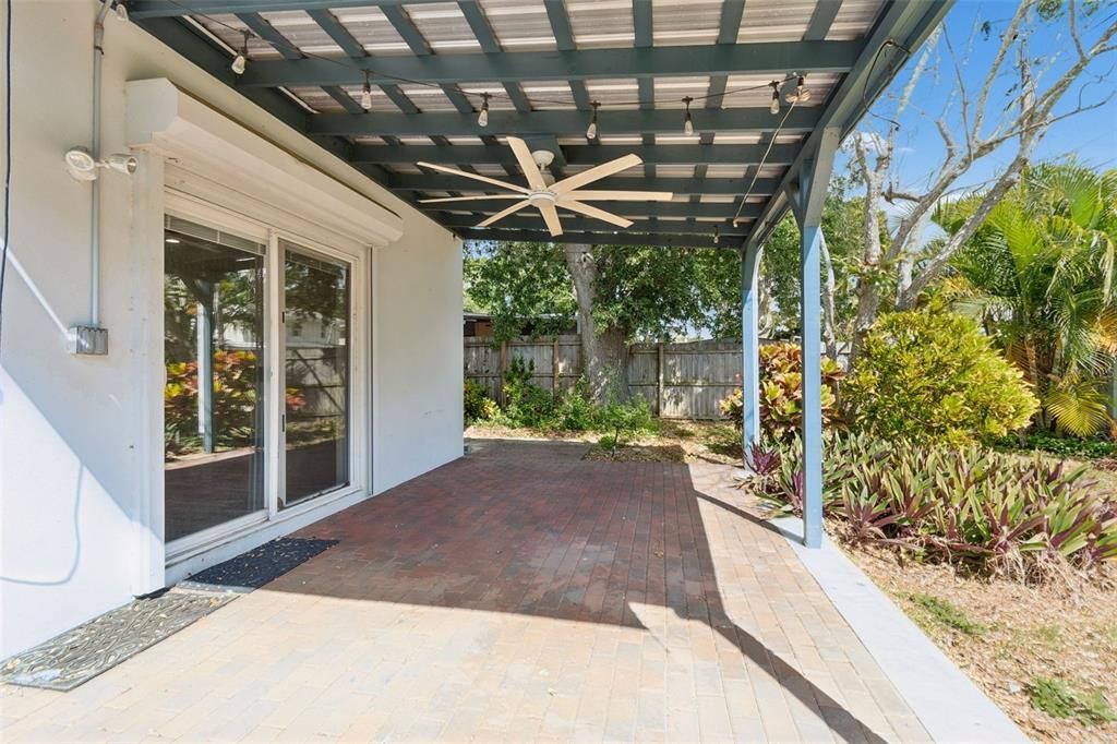 For Rent: $3,500 (3 beds, 2 baths, 1703 Square Feet)