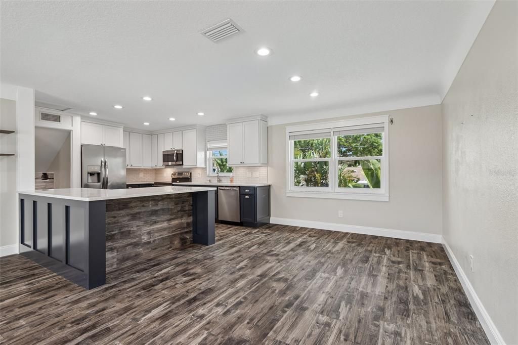 For Rent: $3,500 (3 beds, 2 baths, 1703 Square Feet)