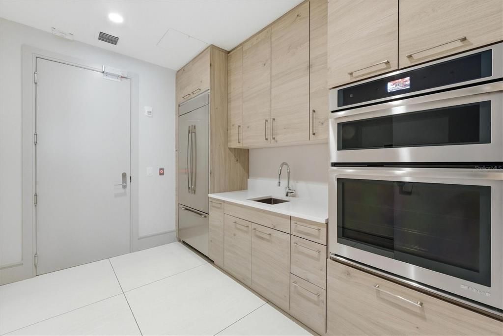 For Rent: $9,000 (2 beds, 2 baths, 1431 Square Feet)