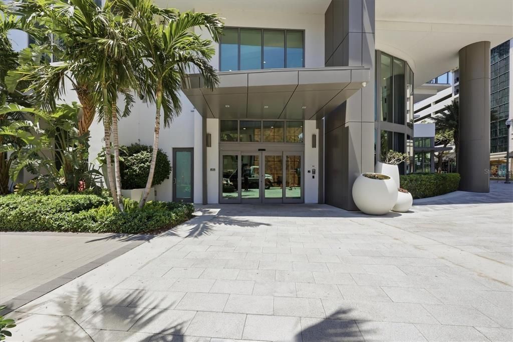 For Rent: $9,000 (2 beds, 2 baths, 1431 Square Feet)