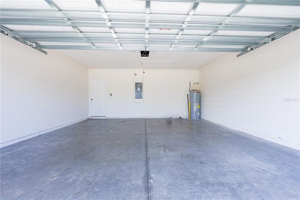 For Rent: $2,200 (4 beds, 2 baths, 1846 Square Feet)