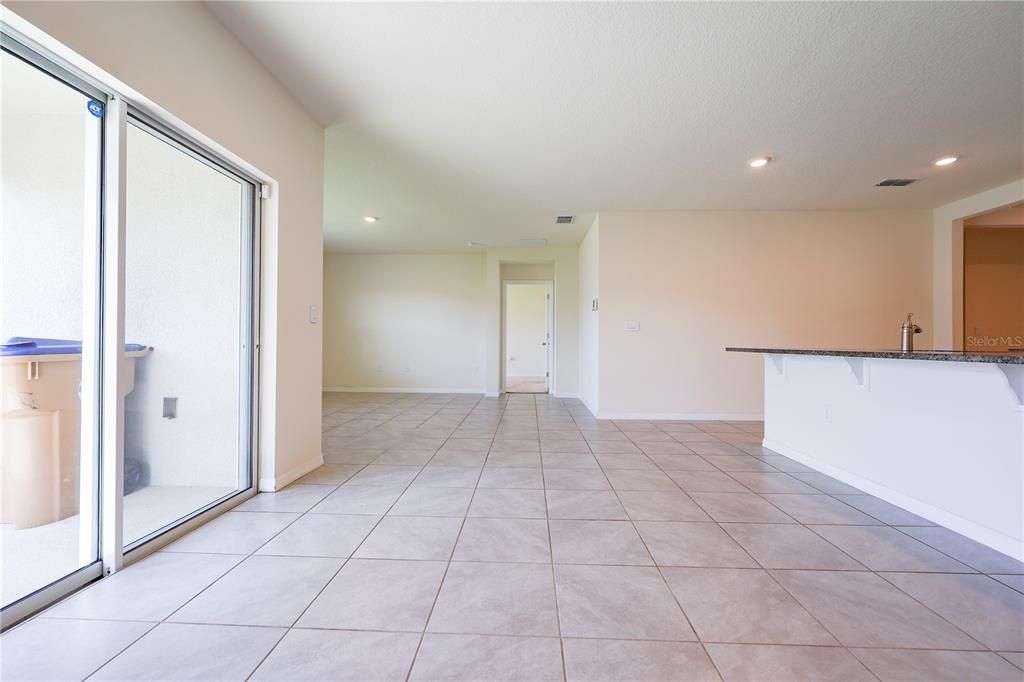 For Rent: $2,200 (4 beds, 2 baths, 1846 Square Feet)