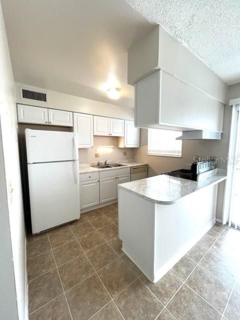 В аренду: $1,395 (2 спален, 1 ванн, 896 Квадратных фут)