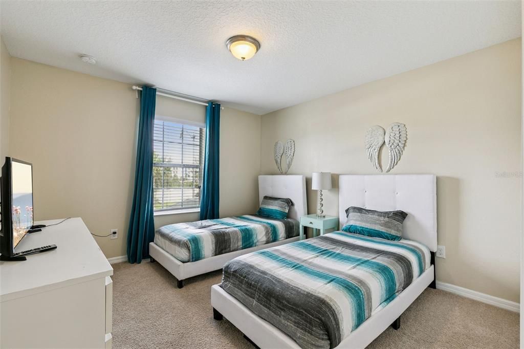 For Sale: $434,900 (4 beds, 3 baths, 1914 Square Feet)