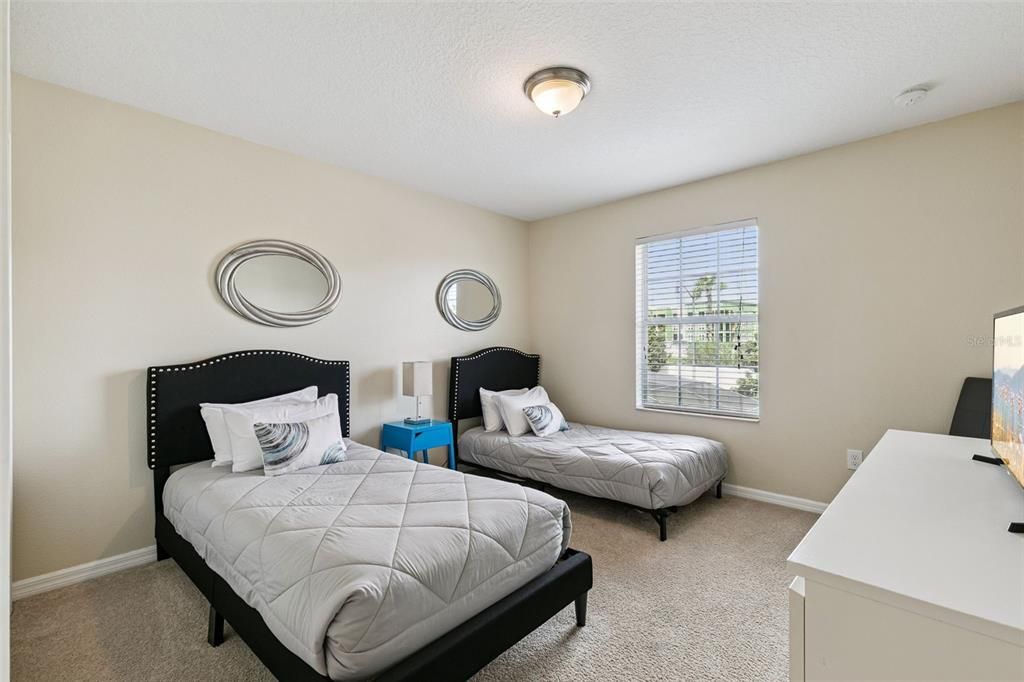 For Sale: $434,900 (4 beds, 3 baths, 1914 Square Feet)