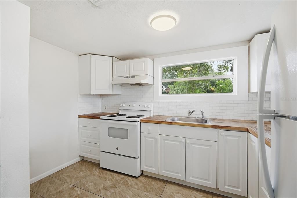 В аренду: $2,195 (3 спален, 2 ванн, 1610 Квадратных фут)