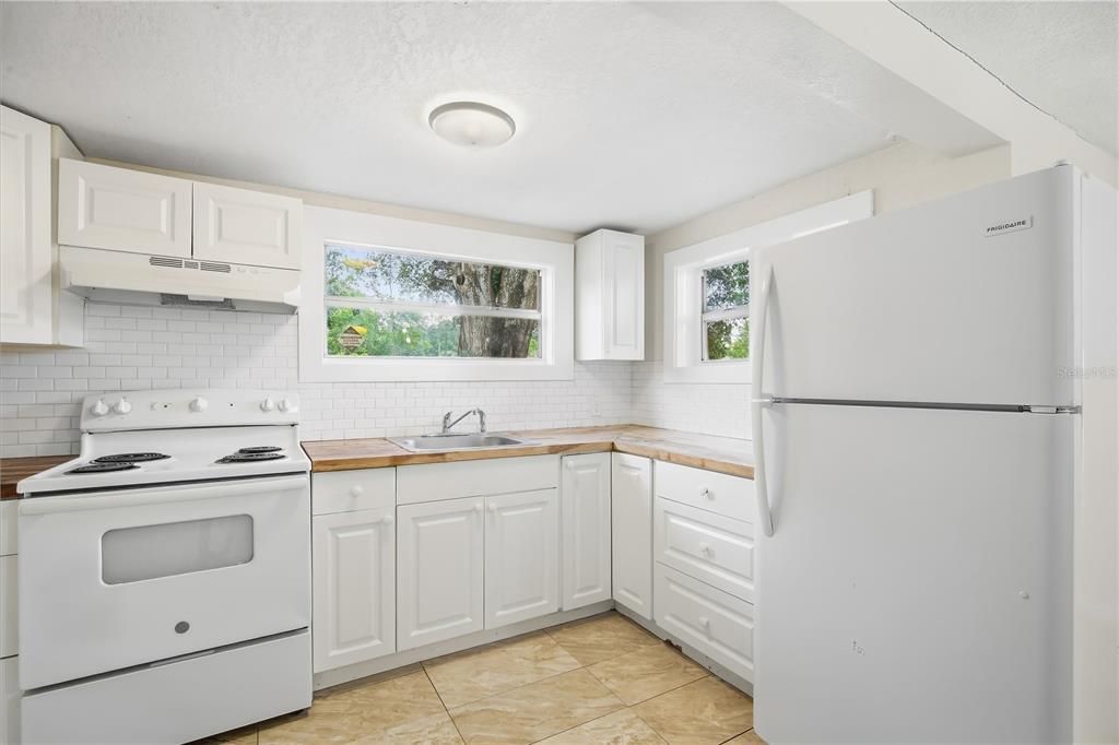 В аренду: $2,195 (3 спален, 2 ванн, 1610 Квадратных фут)
