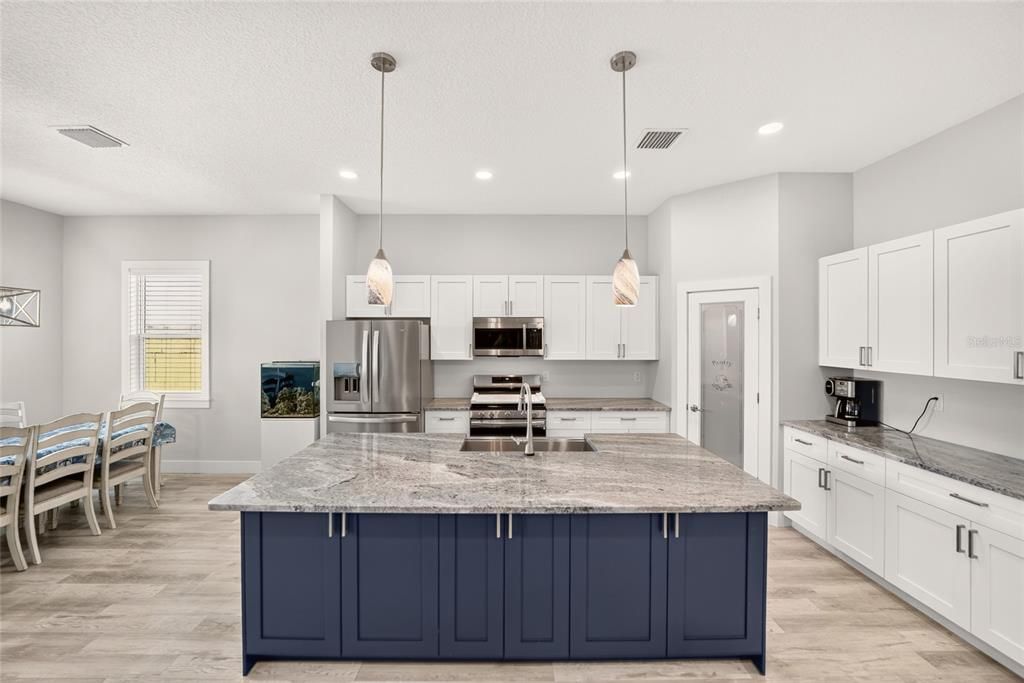 For Sale: $659,900 (4 beds, 3 baths, 2779 Square Feet)