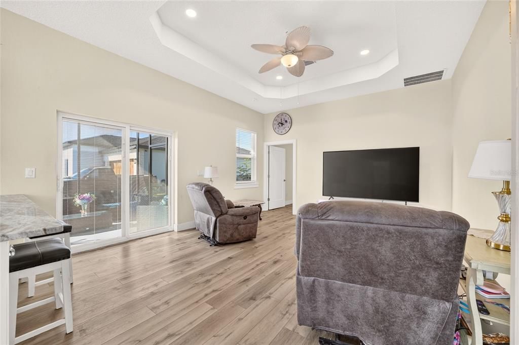 For Sale: $659,900 (4 beds, 3 baths, 2779 Square Feet)
