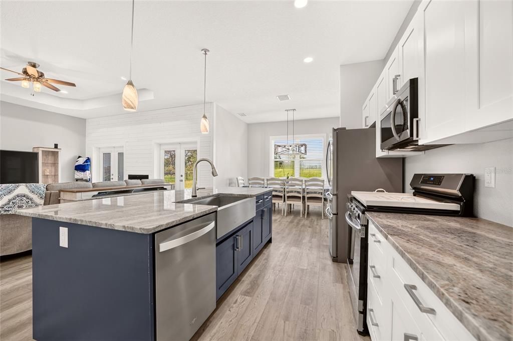 For Sale: $659,900 (4 beds, 3 baths, 2779 Square Feet)
