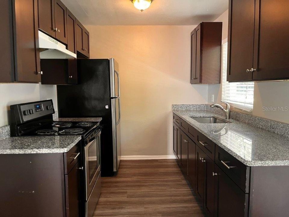 For Rent: $1,650 (3 beds, 2 baths, 1000 Square Feet)