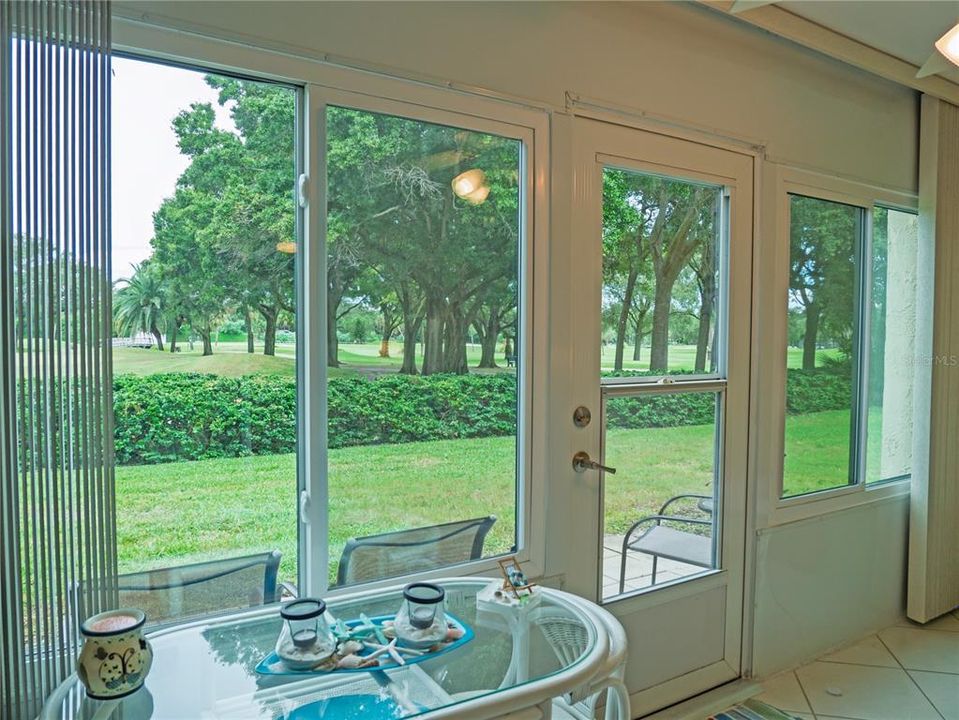 For Sale: $179,900 (2 beds, 2 baths, 1045 Square Feet)