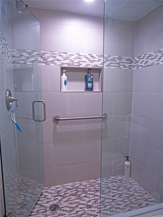 For Sale: $179,900 (2 beds, 2 baths, 1045 Square Feet)